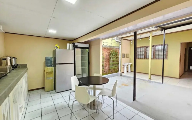 Hostel La Cali Inn
