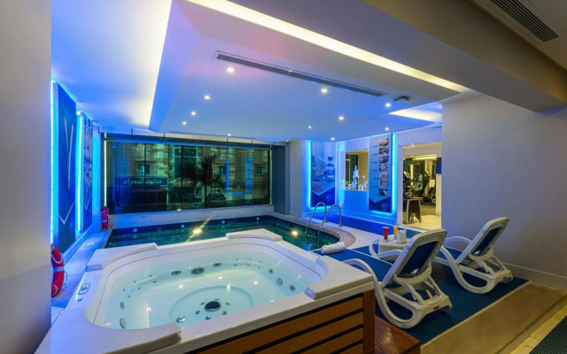 Blue Diamond Hotel