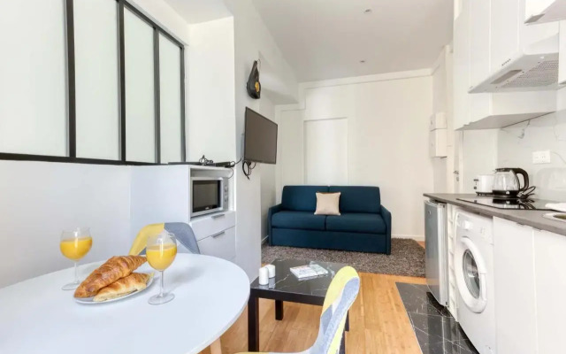New Large Studio in the Heart of Paris 12