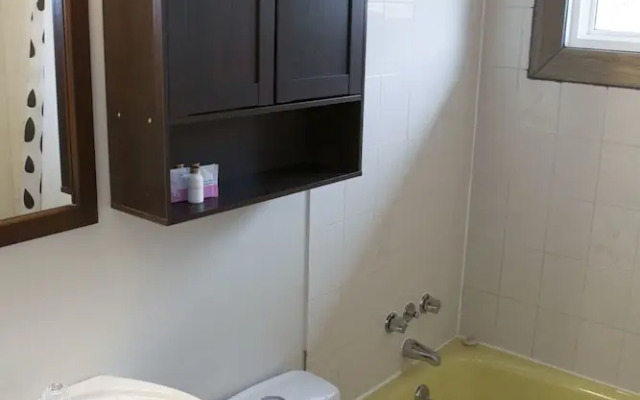 Yamnuska Suites