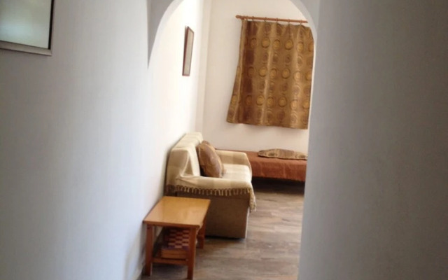 Lovely 1 Bedroom Apartm With Free Parking Sea View