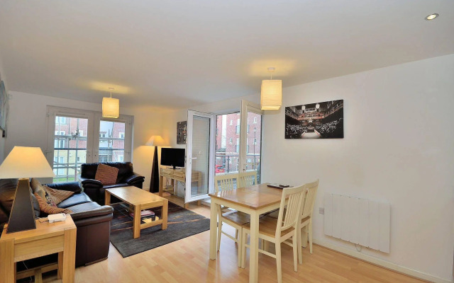 Racecourse Serviced Apartments