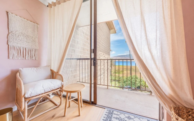 Kauhale Makai 510 1 Bedroom Condo by RedAwning