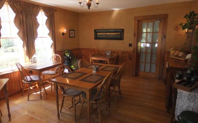 Covered Bridge House