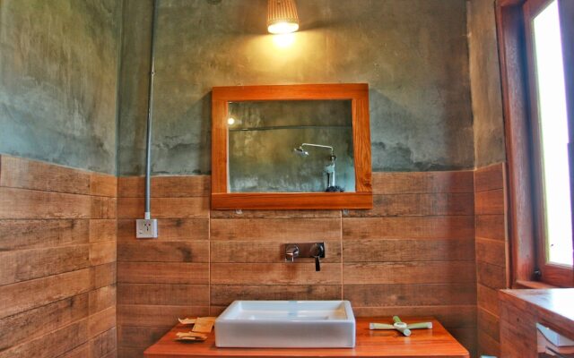 Demoso Lodge - Hostel