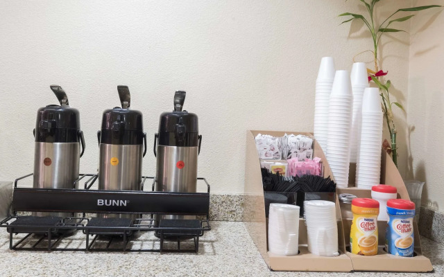 Red Roof Inn Columbus - Hebron