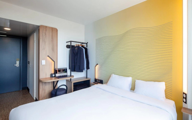 B&B HOTEL MASSY Gare TGV