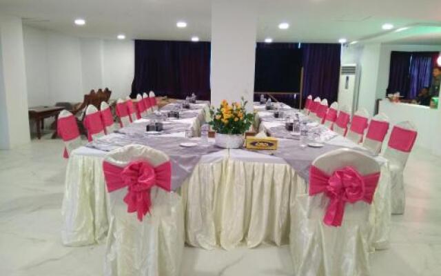 Hotel Ba Thaung Monywa