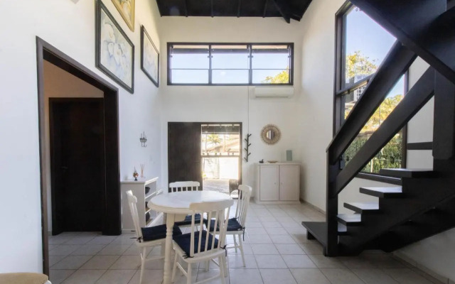 Linda Casa! Acesso privado praia Guaratuba(50mts)