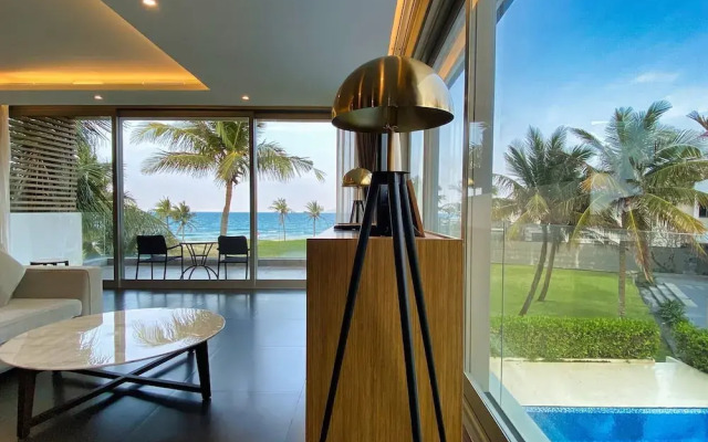 Luxury Beachfront Villa W Private Pool Beach Num1