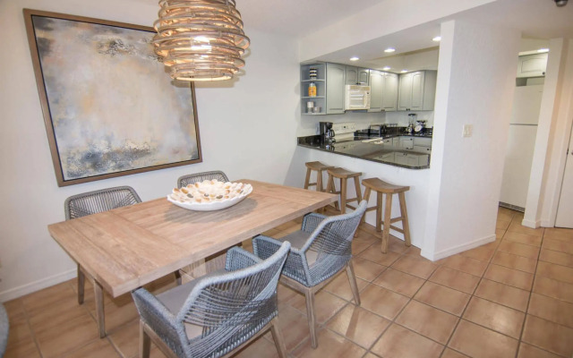 Beachside Towers at Sandestin by Panhandle Getaways