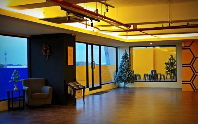 Yellow Bee Tangerang