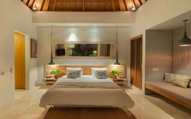 Imagine Your Family Renting a Luxury Holiday Villa Close to Seminyaks Main Attractions, Villa Bali 2043