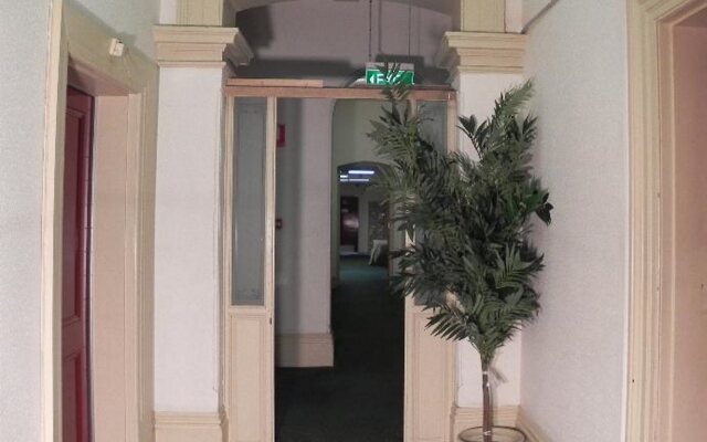Shakespeare Backpackers Int'l Hostel