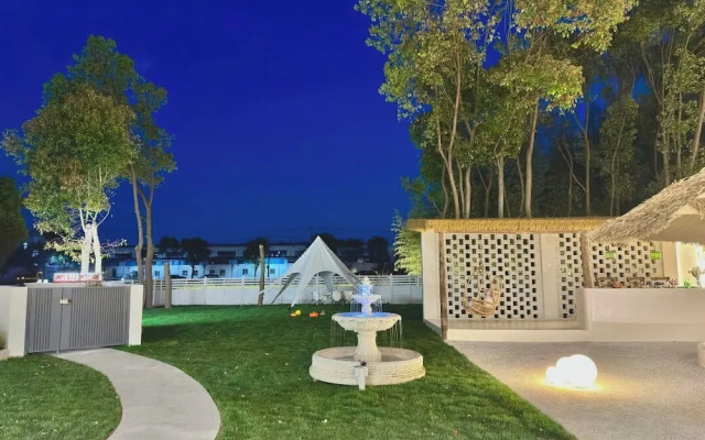 QIMeow Garden Hotel