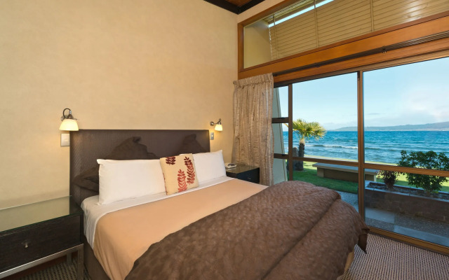 Oasis Beach Motel
