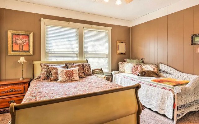 Charming Craftsman Home in Downtown Bartlesville!