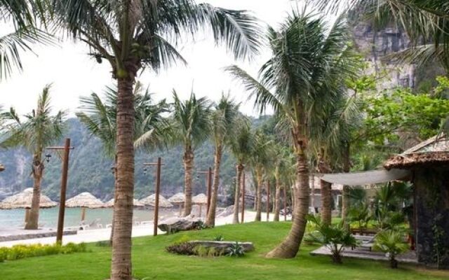 Cat Ba Beach Resort