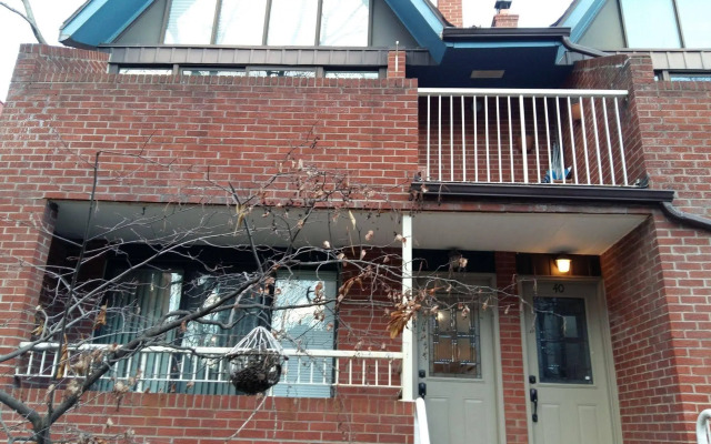 Toronto Furnished Living Pembroke