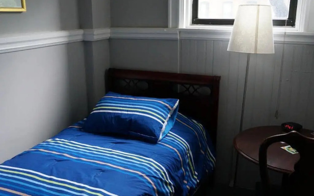 463 Beacon Street Guest House