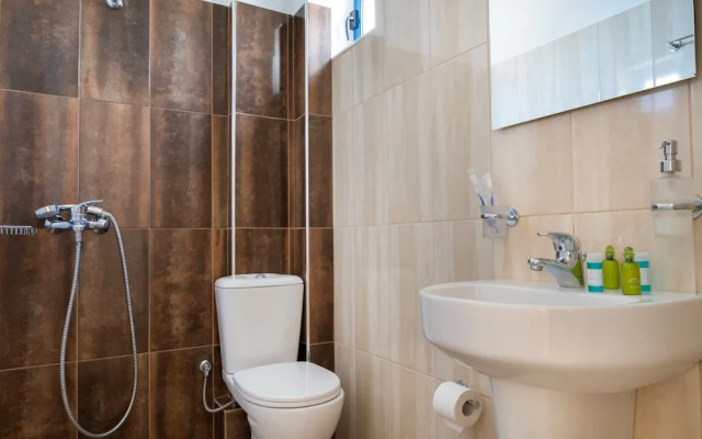 John Akroyiali rooms