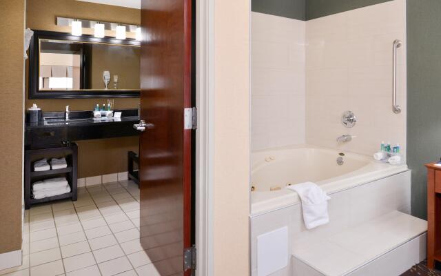 Holiday Inn Express Hotel & Suites West Chester by IHG