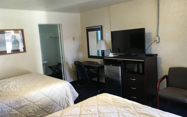 Deluxe Inn Of Roswell