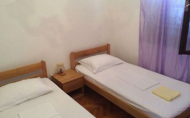 Apartment Josip - with parking: A2 Rogoznica, Riviera Sibenik