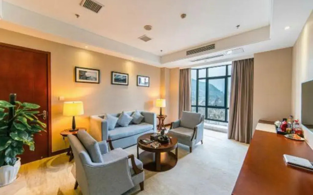 Rezen Hotel Daozhen River & Holiday