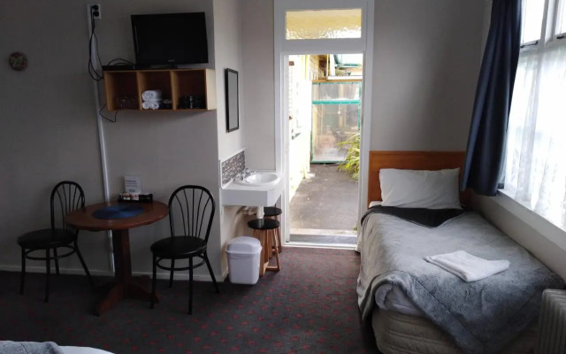 Hokitika Pioneer Hotel