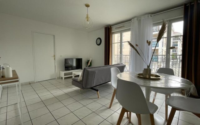 Apartment 1 bedroomed with Balcony 10min from Disneyland Paris