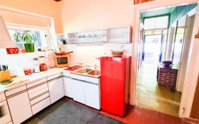 Apartment Zuzi with garden, 300m to the beach