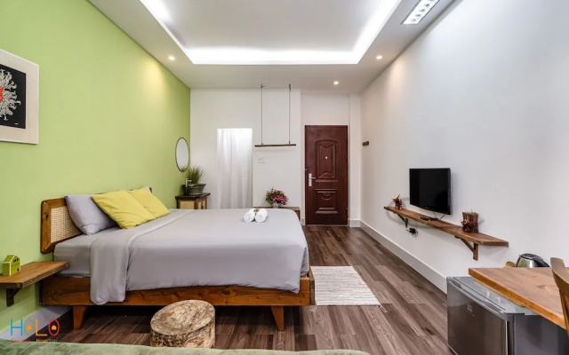 HoLo Central Saigon - Serviced HomeStay