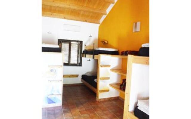 Tantaka - Albergue de los Meleses - Hostel