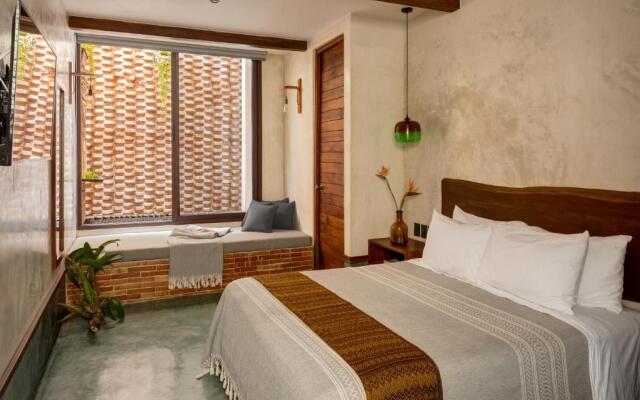 Mamazul Tulum Townhouse with chef & rooftop pool 6BR 12 people