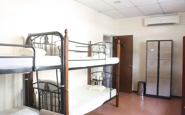 Sensi Backpackers Hostel
