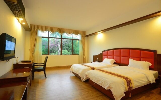 Salt Water Hot Spring Mountain Villa
