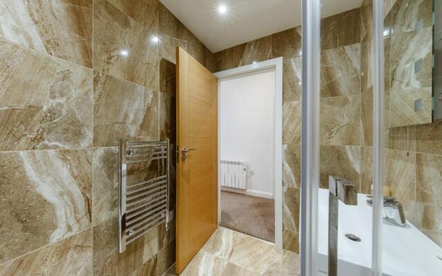Central and Modern One Bedroom Flat 201
