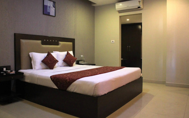 FabHotel Santhome Inn