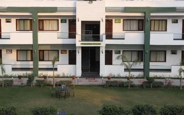 Hotel Whistling Greens