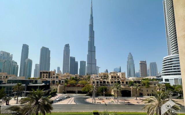 Luxurious Apartment With Iconic Burj View
