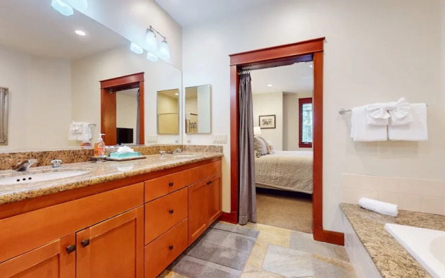 Timbers #2 4 Bedroom Townhouse