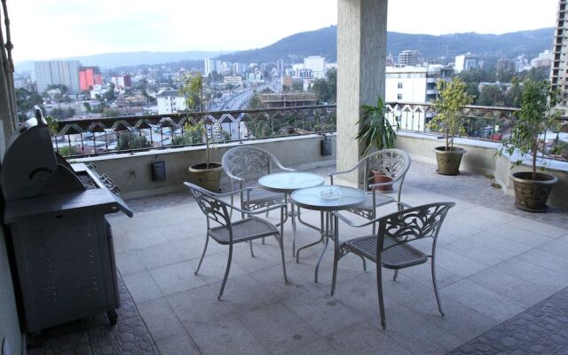 Geza Apartment Hotel