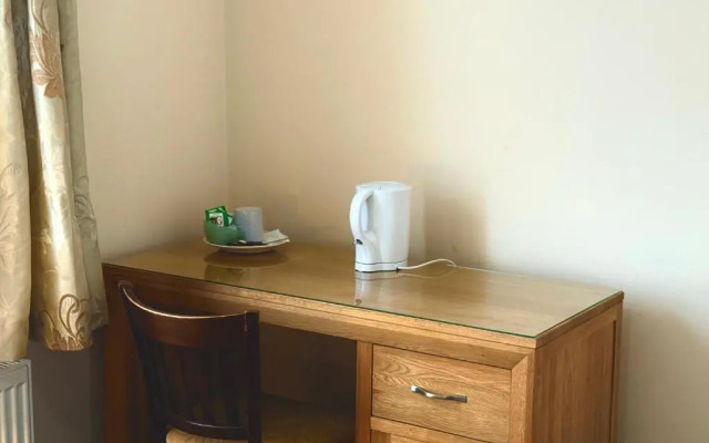 Airport Guest House