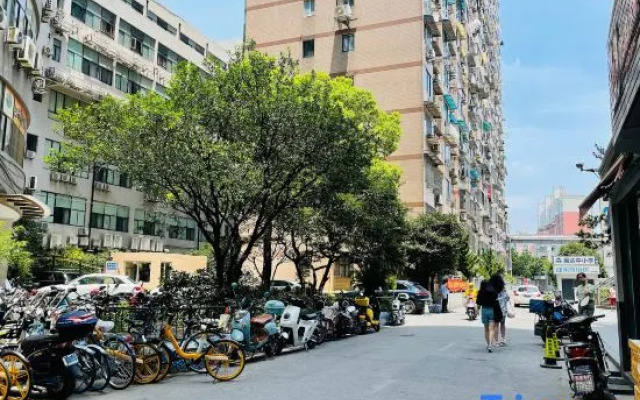 Weiting Hotel (Shanghai Xinhua Hospital Jiangpu Road Subway Station Branch)