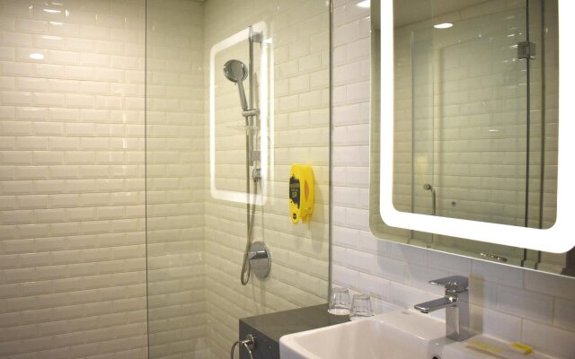 YELLO Hotel Paskal Bandung