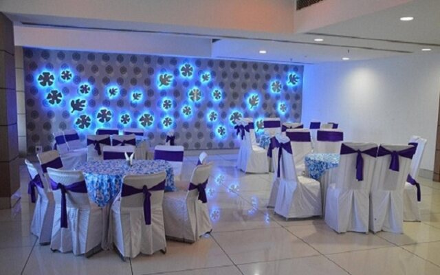 The Royal Paradise