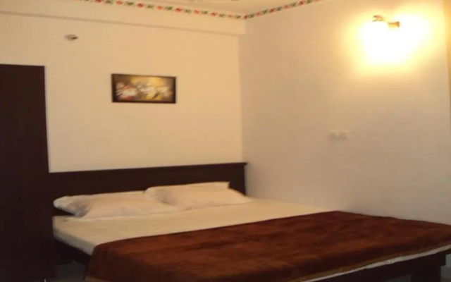 Mewar Avenue Guest House – Guest Rooms – Udaipur