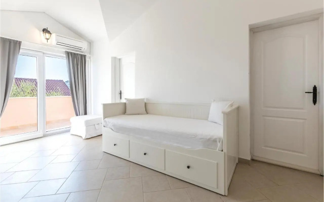 Four-Bedroom Holiday Home in Kastel Novi