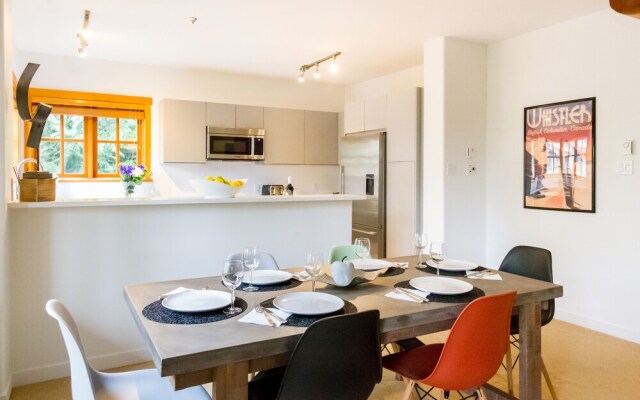 Family Home in Taulswood Ski In-Out